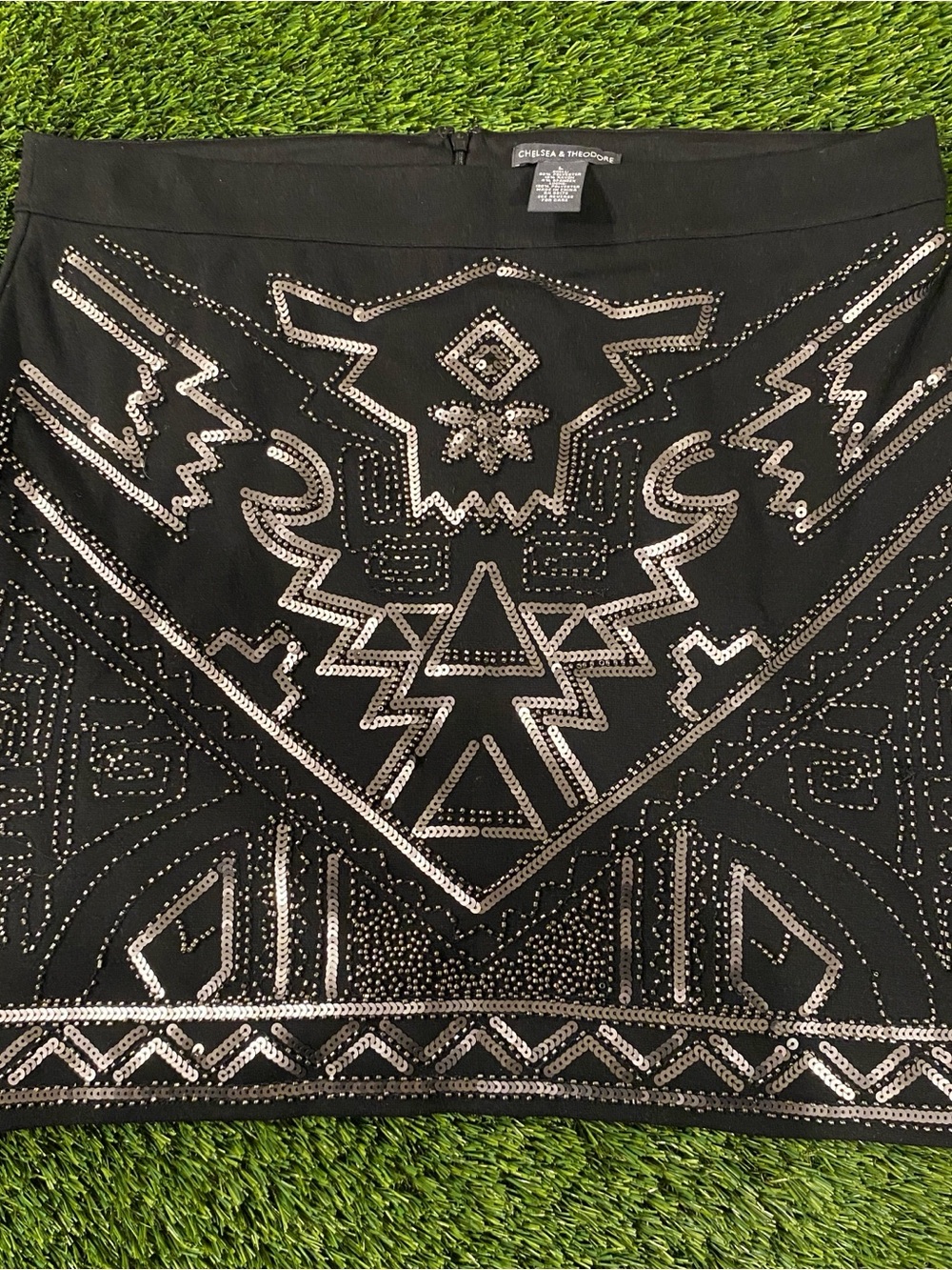 Chelsea & Theodore Women’s Black/Silver Sequin Beaded Geometric Mini Skirt L